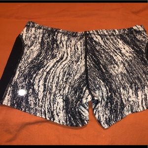 lululemon spandex shorts